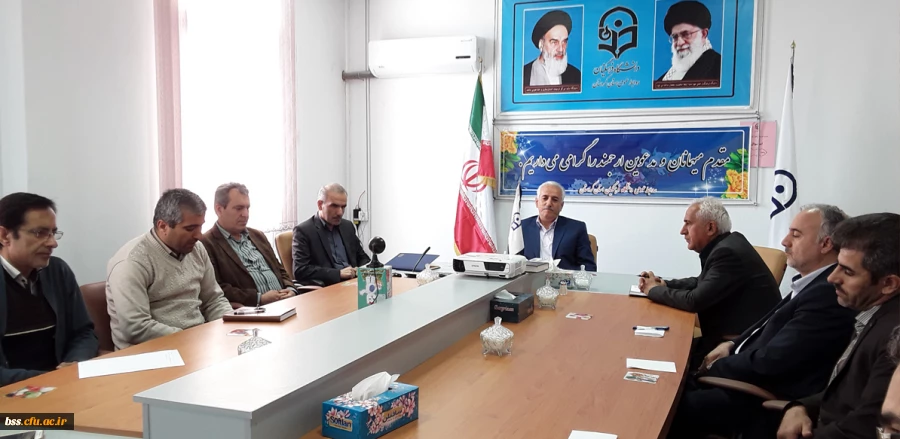 دکتر معروفی در جلسه آغازین سال نو عنوان کرد:

تعیین اولویت های سال 96، تلاش در جت افزایش تعلق سازمانی در بین همکاران 2