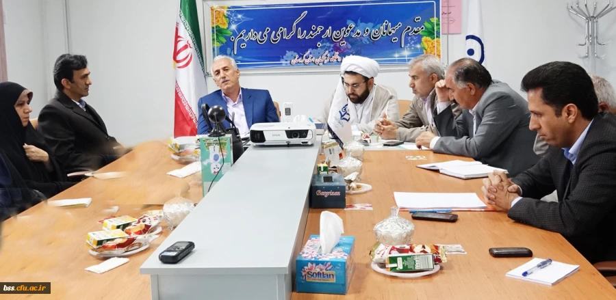 در مدیریت دانشگاه فرهنگیان کردستان برگزار شد:

جلسه هماهنگی در اجرای فرایند ارزیابی عملکرد کارکنان 2