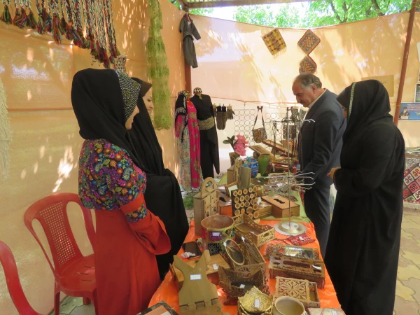 به مناسبت تجلیل هفته آموزش و گرامی داشت مقام شامخ معلم در پردیس بنت الهدی صدر برپا شد
نمایشگاه جواهرانه 7