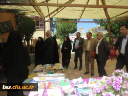 بازدید دکتر معروفی  و هیآت همراه ایشان درا معیت دکتر ظهیری از نمایشگاه جواهرانه به روایت تصویر 7