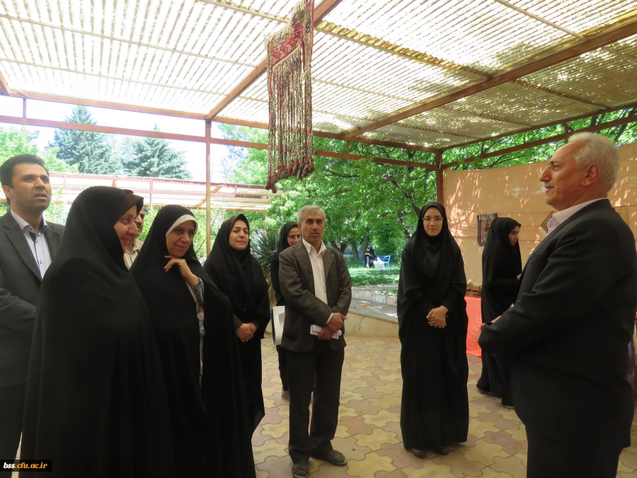 بازدید دکتر معروفی در معیت سرپرست پردیس از نمایشگاه  جواهرانه به روایت تصویر 2