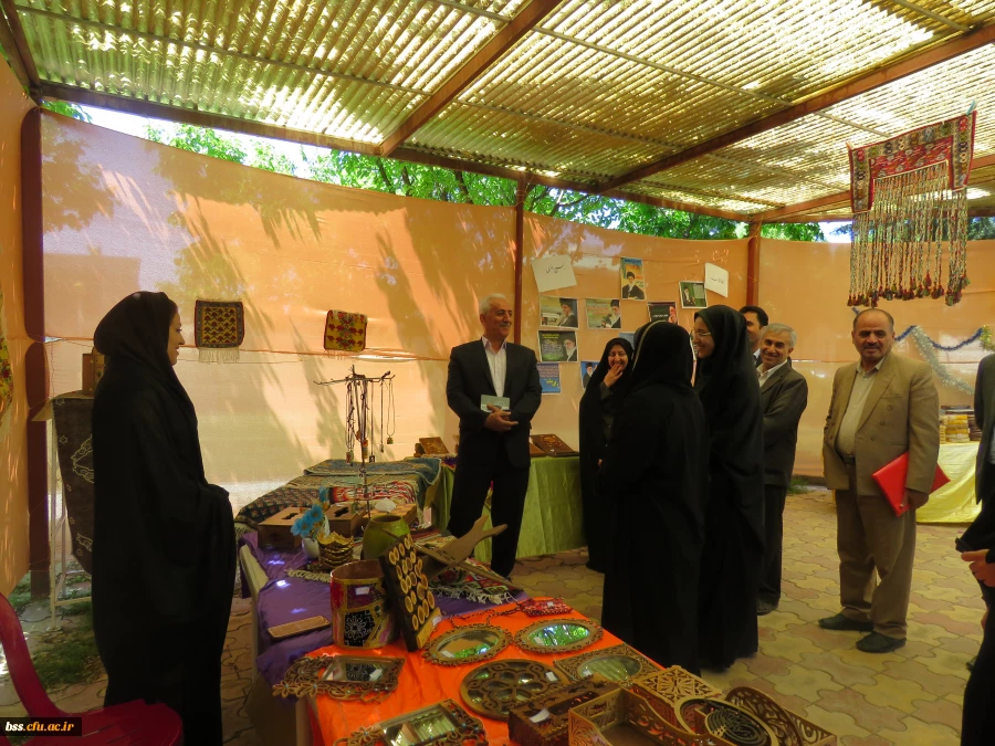 بازدید دکتر معروفی در معیت  دکتر ظهیری از نمایشگاه جو.اهرانه به روایت تصویر 2