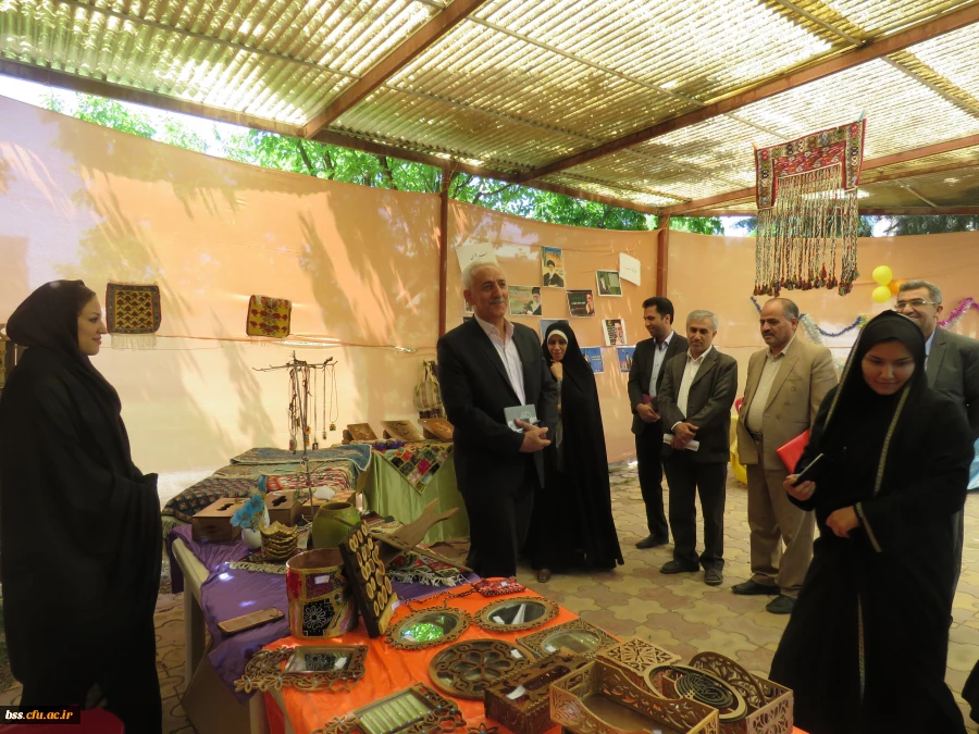 بازدید دکتر معروفی در معیت  دکتر ظهیری از نمایشگاه جو.اهرانه به روایت تصویر 3