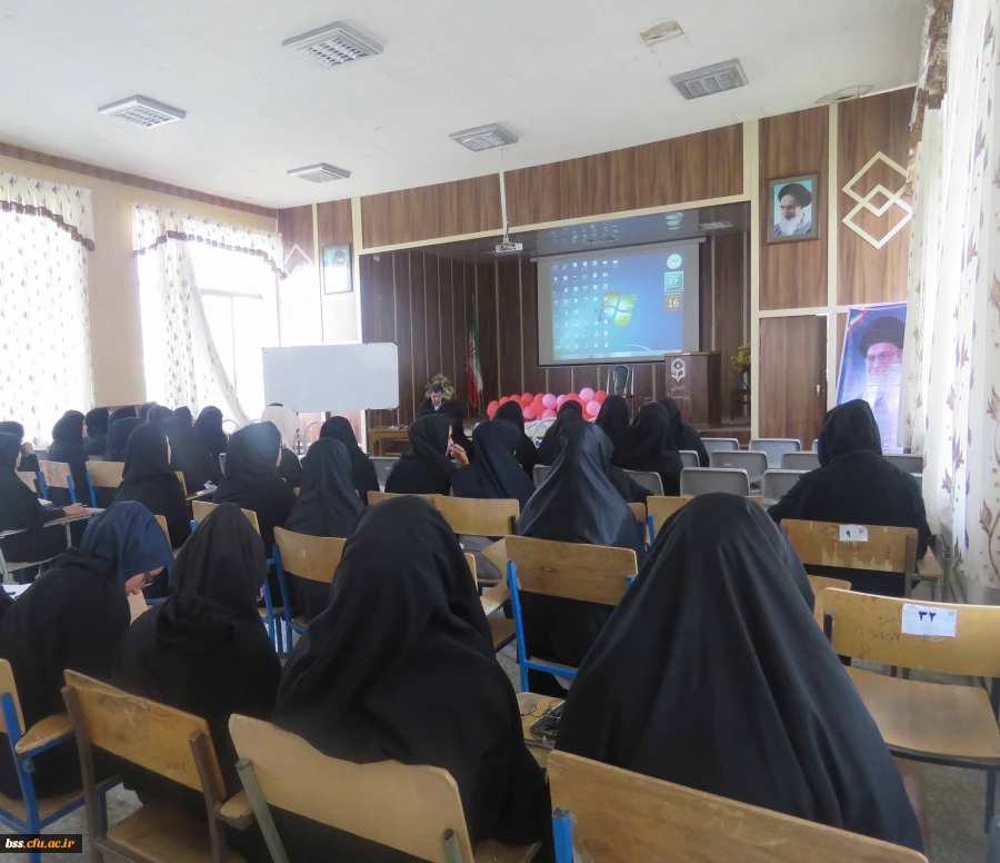 در پردیس بنت الهدی صدر سنندج برگزار گردید:

کارگاه آموزشی کلاسهای چندپایه 2