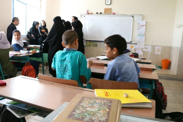 باز دید از کلاسهای چند پایه 9