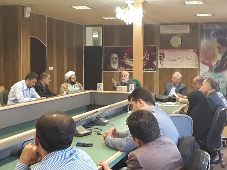 نشست هم اندیشی در پردیس شهید مدرس برگزار شد:

بررسی اندیشه های حضرت امام (ره) 2