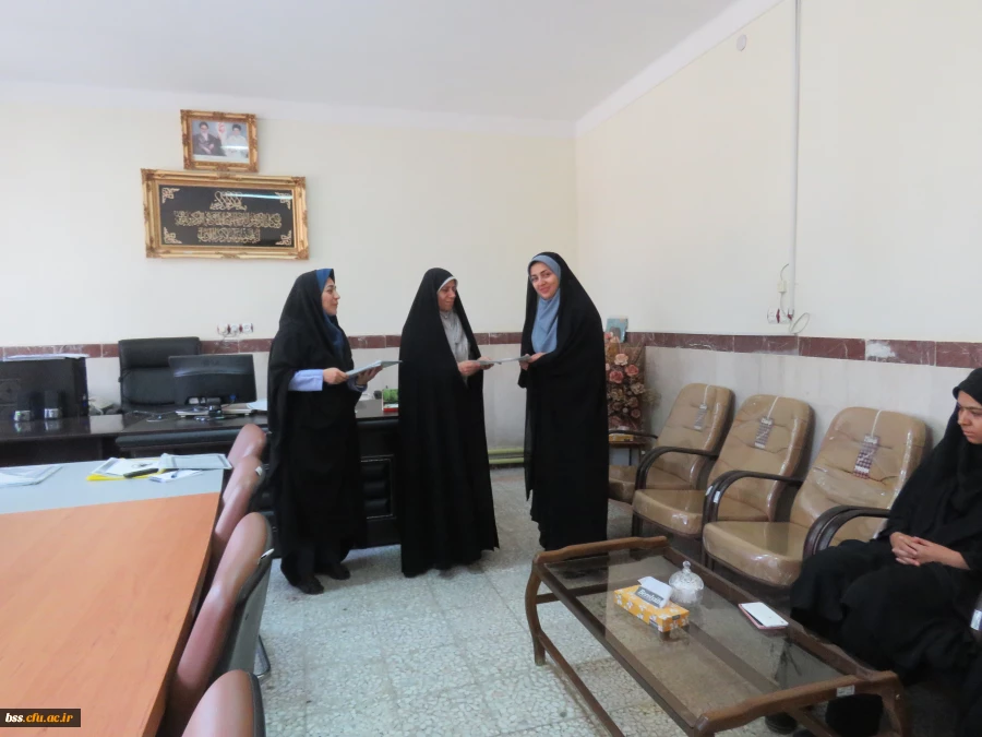 تقدیر ازعوامل اجرایی مراسم یادواره ی شهدا و  رتبه های اول تا سوم جشنواره ی 27 مسابقات فرهنگی پردیس : 2