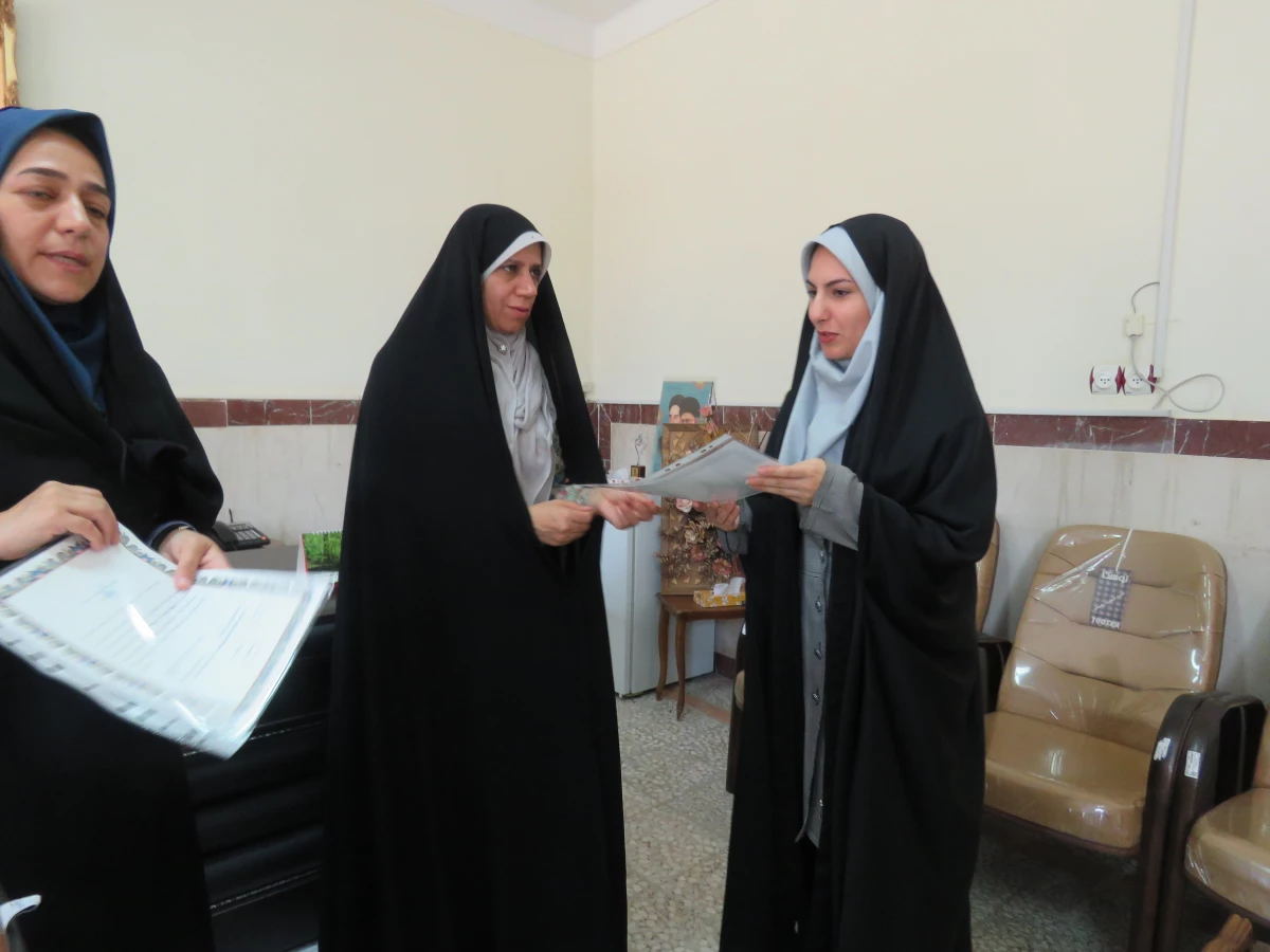 تقدیر ازعوامل اجرایی مراسم یادواره ی شهدا و  رتبه های اول تا سوم جشنواره ی 27 مسابقات فرهنگی پردیس : 4