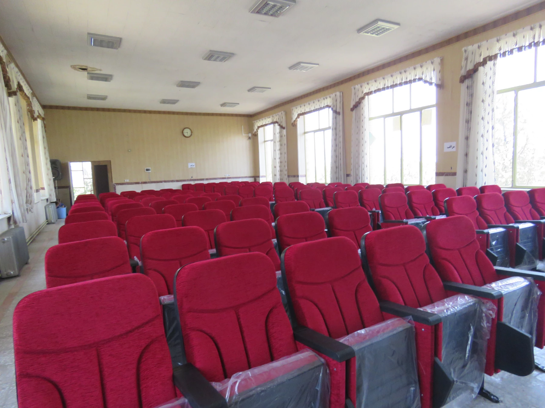 تجهیز سالن اجتماعات 2