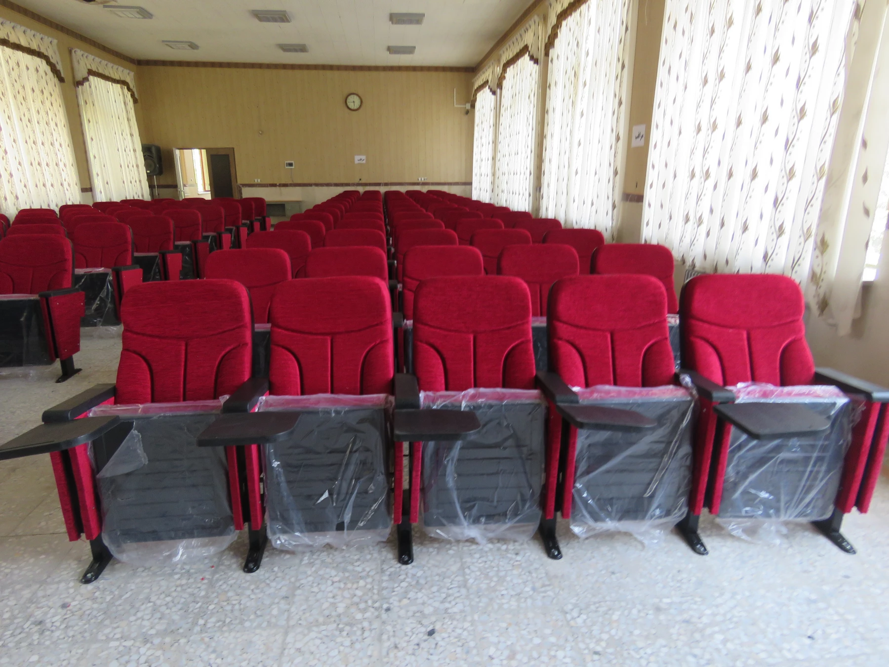 تجهیز سالن اجتماعات 7