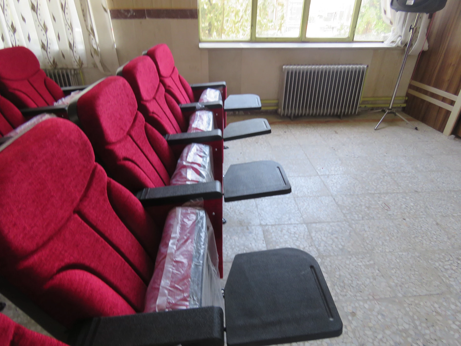 تجهیز سالن اجتماعات 6