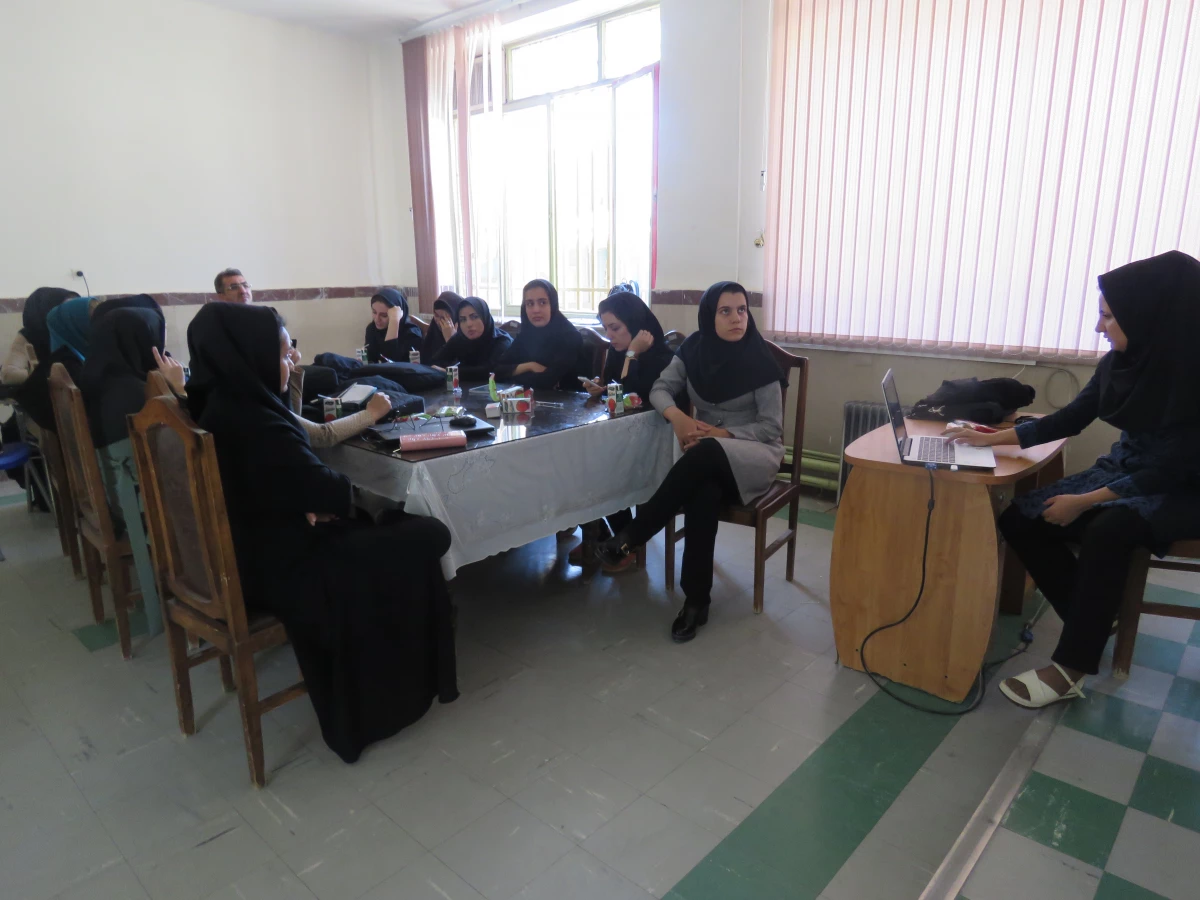 بازدید سرپرست پردیس بنت الهد ی صدر کردستان از جلسات دفاع پروژه کارنمای معلمی 3