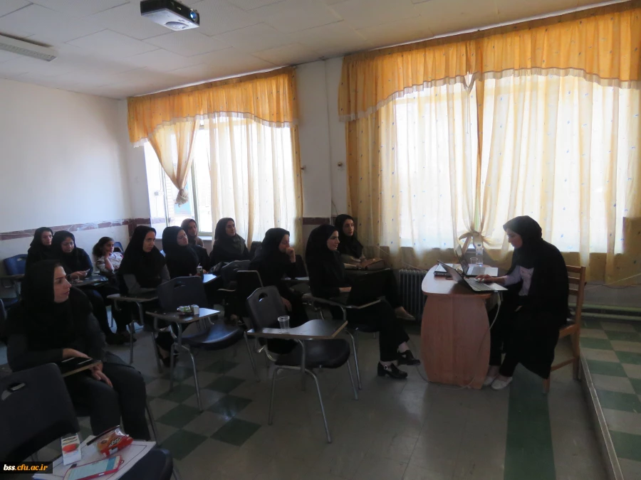 بازدید سرپرست پردیس بنت الهد ی صدر کردستان از جلسات دفاع پروژه کارنمای معلمی 8