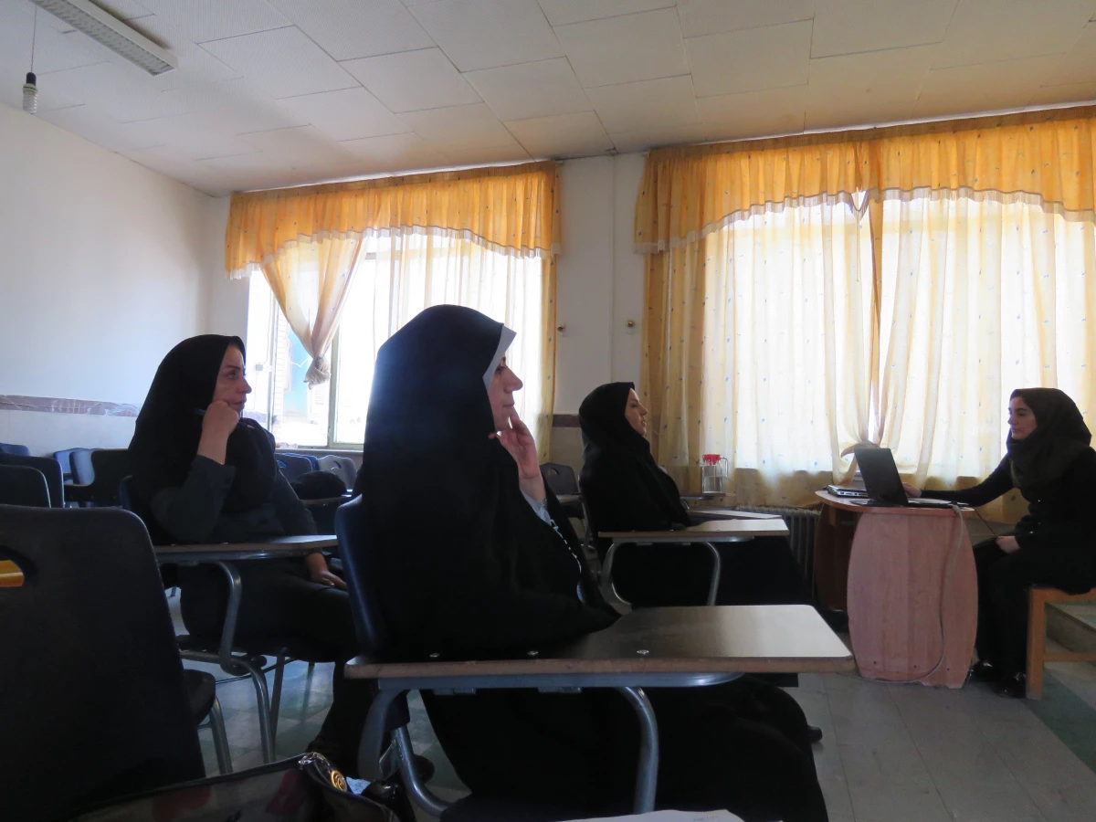 بازدید سرپرست پردیس بنت الهد ی صدر کردستان از جلسات دفاع پروژه کارنمای معلمی 10