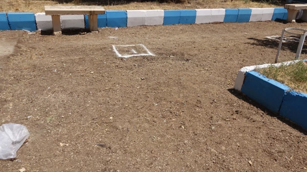 در راستای اقدامات عمرانی تابستان 96 انجام شد:

زیبا سازی و رنگ آمیزی فضای محیطی پردیس شهید مدرس و بنت الهدی صدر 5