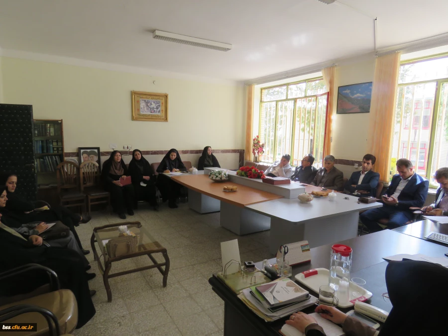 جلسه هماهنگی و برنامه ریزی  اساتید برای سال تحصیلی 97-1396 3