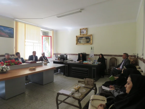 جلسه هماهنگی و برنامه ریزی  اساتید برای سال تحصیلی 97-1396 5