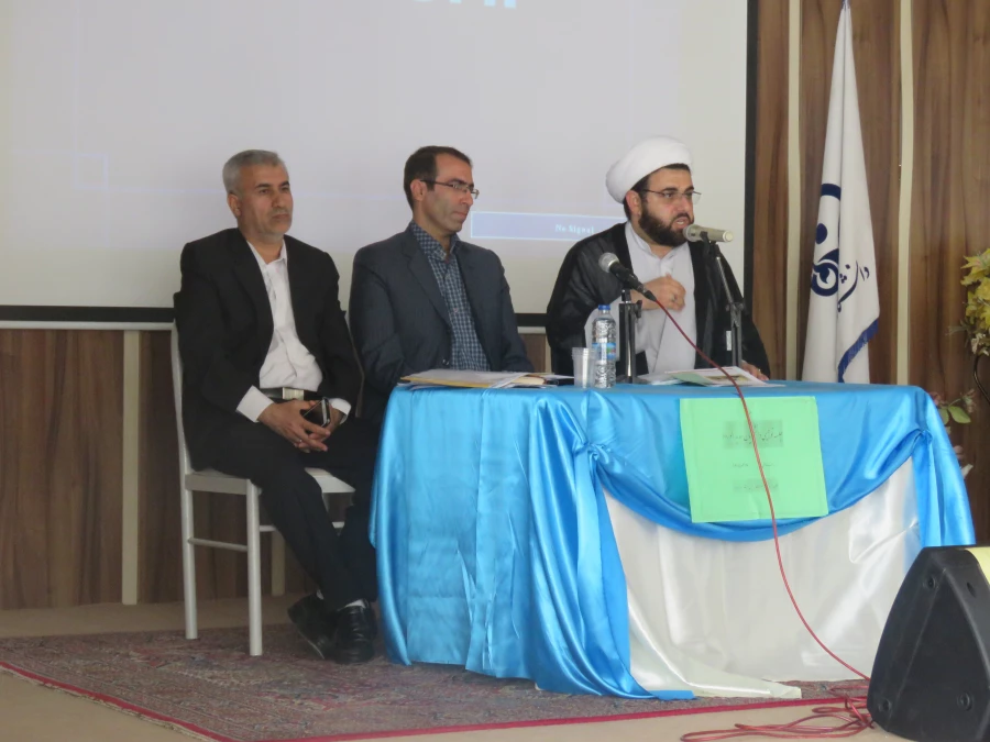 نشست  توجیهی با  دانشجویان جدید الورد 7