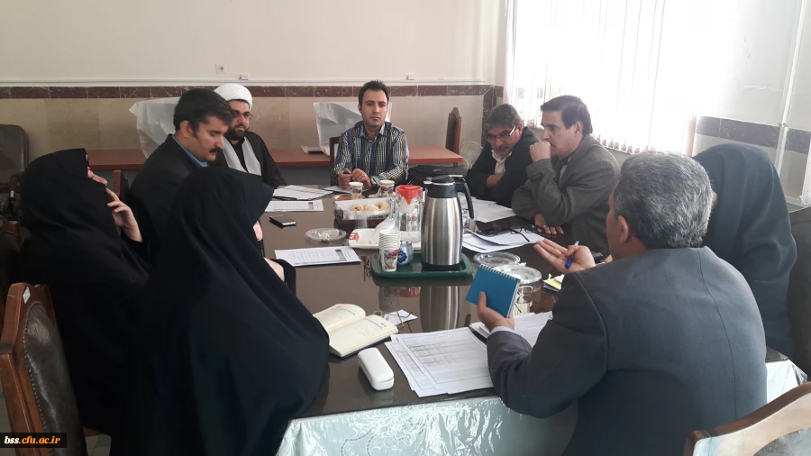 برپگزاری د.ومبن  جلسه گروههای آموزشی 4