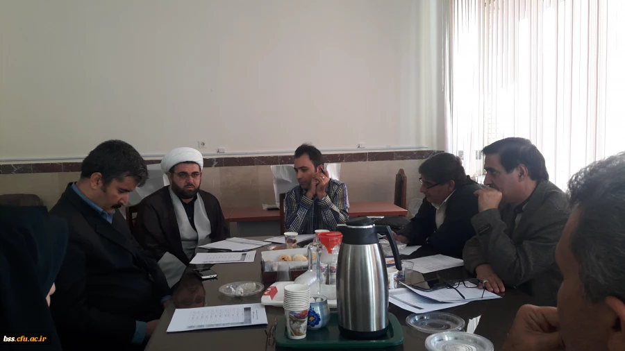 برپگزاری د.ومبن  جلسه گروههای آموزشی 6