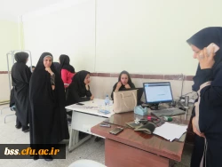 انجام معاینات لازم و تکمیل کارنامه سلامت دانشجویان توسط پزشک پردیس 5