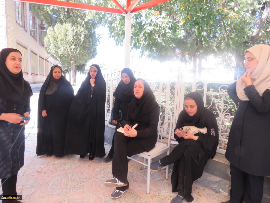 به مناسبت هفته تربیت بدنی برگزار شد:
مسابقه طنابزنی و دارت  و اعلام نتایج 5