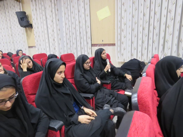 به مناسبت هفته بهداشت سلامت روان برگزار شد
نشست علمی بامحوریت نگاه دانشجویان به بهداشت روان 6