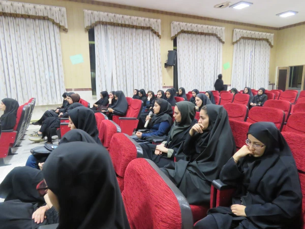 به مناسبت هفته بهداشت سلامت روان برگزار شد
نشست علمی بامحوریت نگاه دانشجویان به بهداشت روان 5