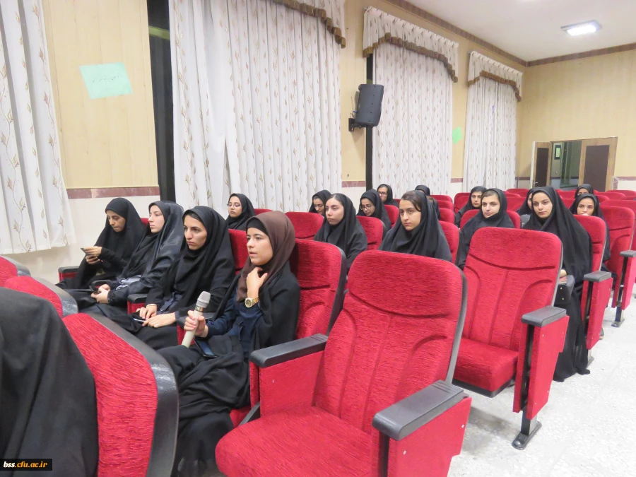 به مناسبت هفته بهداشت سلامت روان برگزار شد
نشست علمی بامحوریت نگاه دانشجویان به بهداشت روان 9