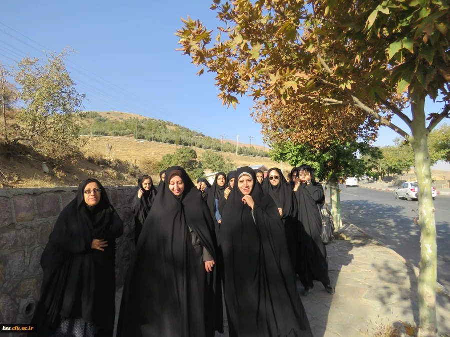 به مناسبت هفته تربیت بدنی برگزار شد
همایش پیاده روی با شرکت کارکنان ودانشجویان پردیس بنت الهدی صدر 3