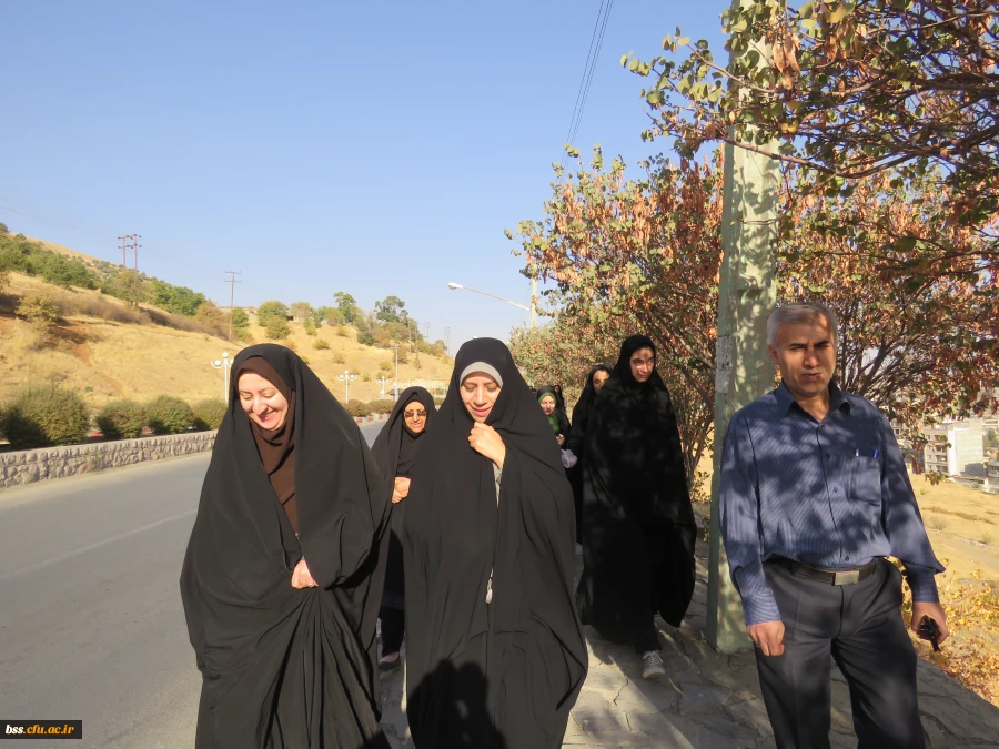 به مناسبت هفته تربیت بدنی برگزار شد
همایش پیاده روی با شرکت کارکنان ودانشجویان پردیس بنت الهدی صدر 4