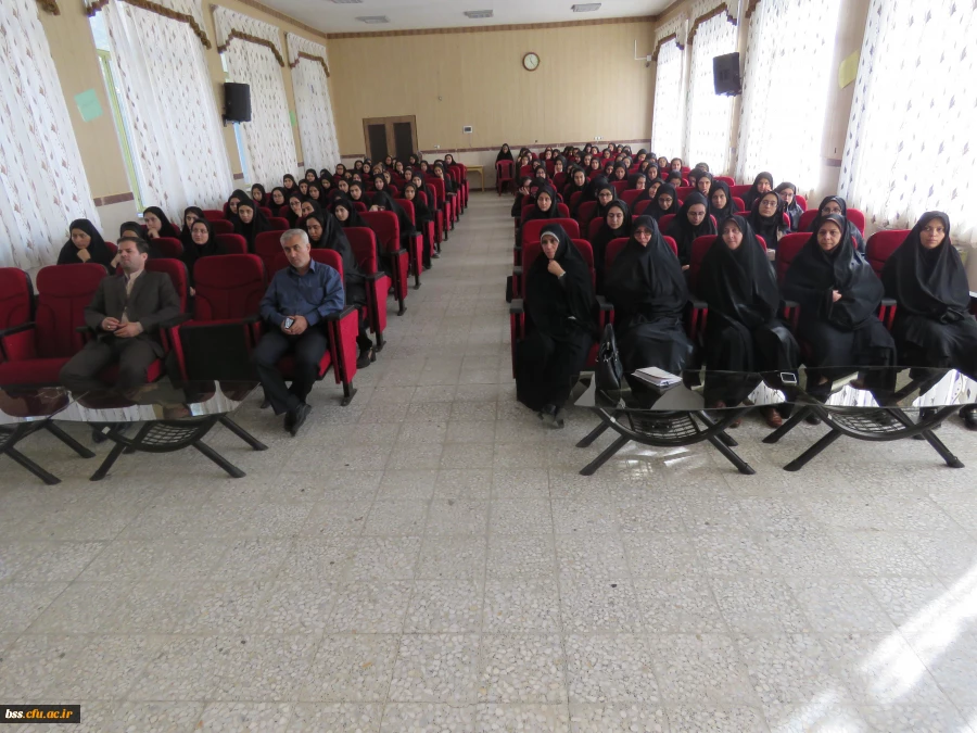 نشست توجیهی مسئولان محترم گزینس با دانشجویان ورودی 93 و 93 2