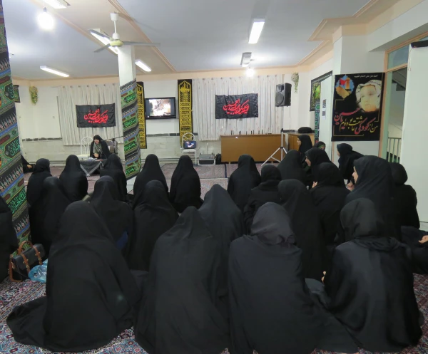 مراسم عزاداری دهه اول صفر  برگزار شد:
سخنرانی و عزاداری امام حسین (ع) 2