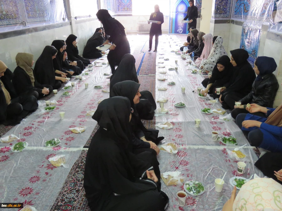 هیأت فاطمیه برگزار کرد
سفره نذری به مناسبت اربعین حسینی 3