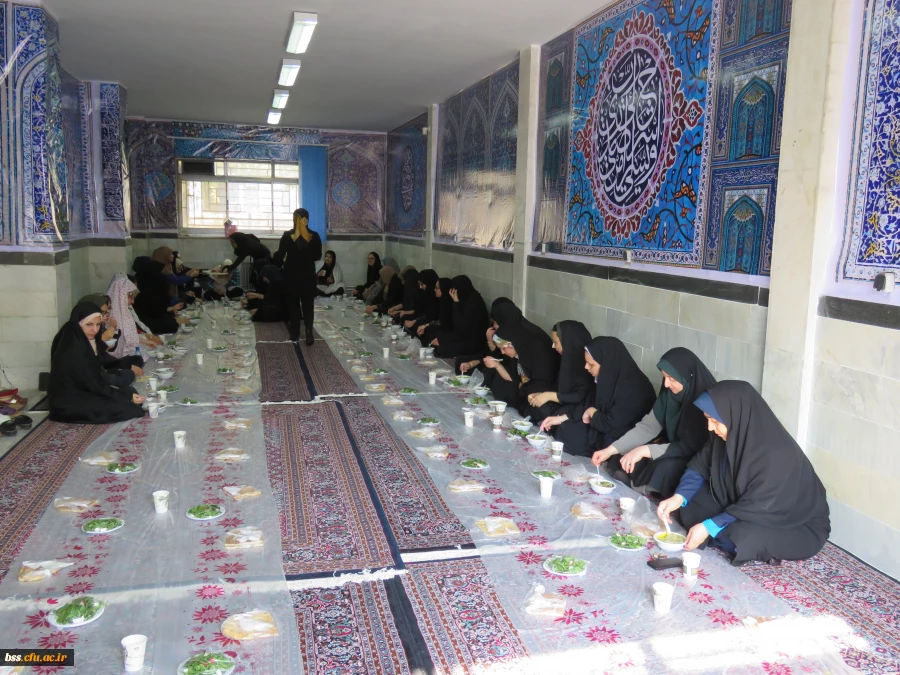 هیأت فاطمیه برگزار کرد
سفره نذری به مناسبت اربعین حسینی 4