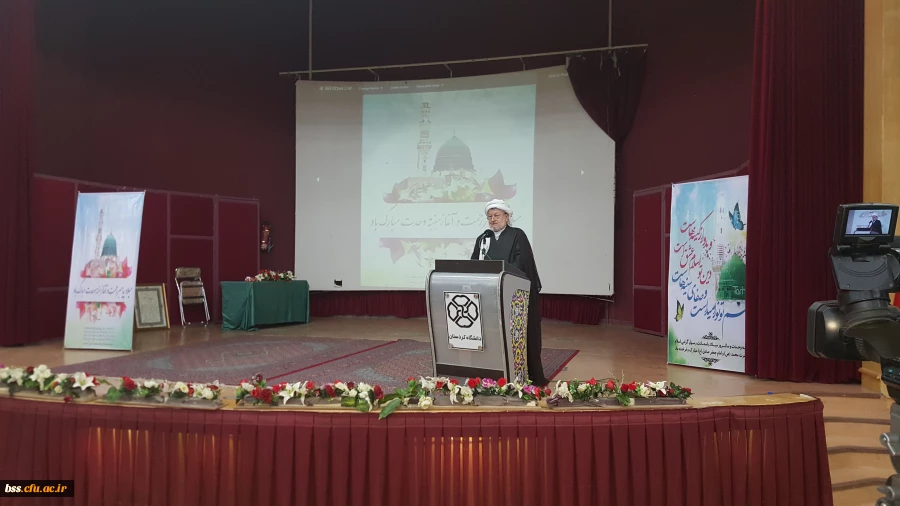 شرکت مسوولان واساتید دانشگاه فرهنگیان در نشست هم اندیشی اساتید دانشگاه کردستان به مناسبت هفته وحدت باسخنرانی حاج آقا شاهرودی  وماموستا قادری 5