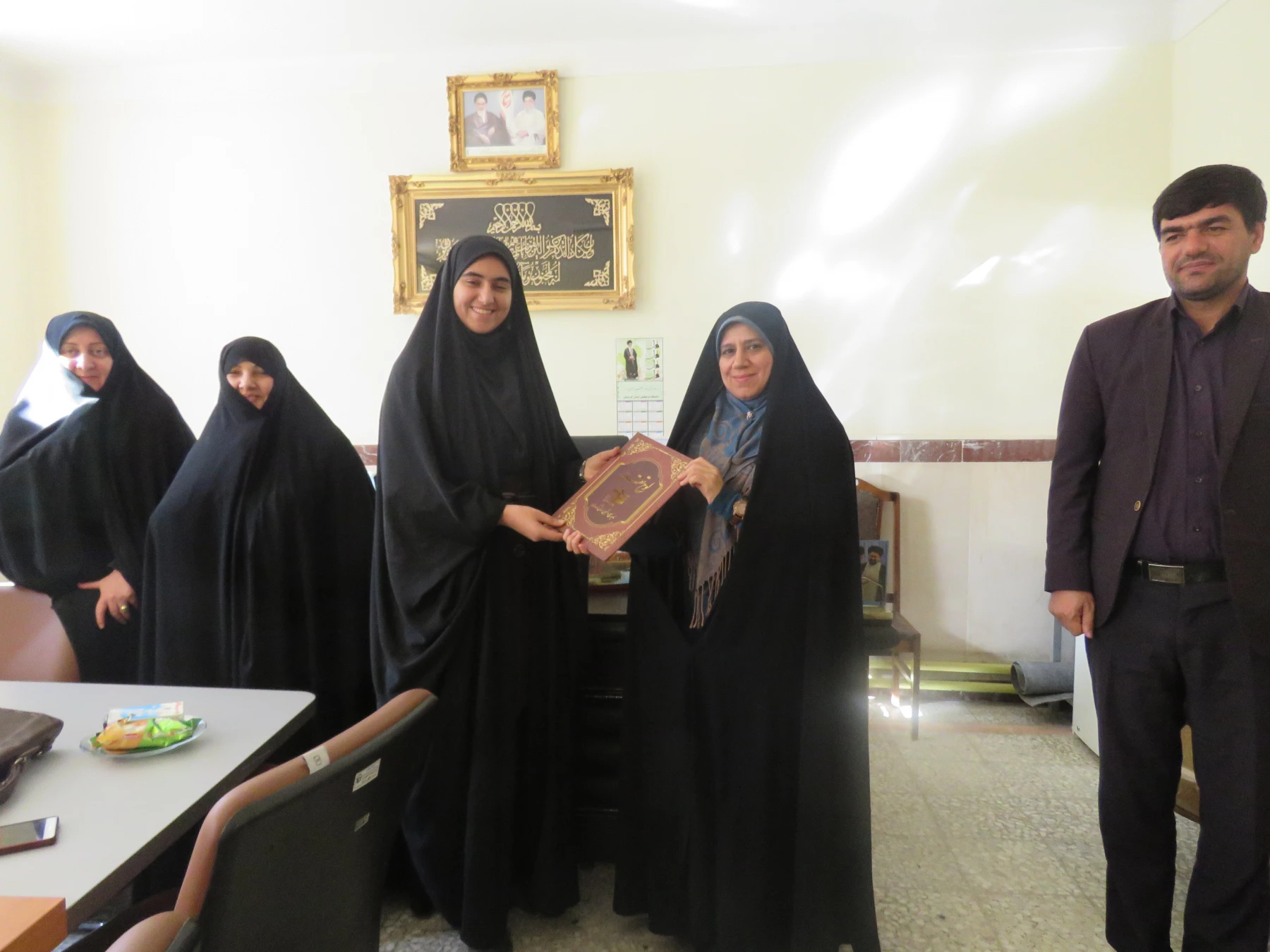 معرفی دانشجو معلم زهره جمشیدی بعنوان مسئول پایگاه بسیج دانشجویی پردیس بنت الهدی صدر کردستان 6