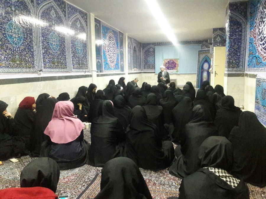 بسیج دانشجویی برگزار کرد .
نشستی با حضور حاج اقا باباشاهی مسئول نماینده ی ولی فقیه در بسبج دانشجویی  3