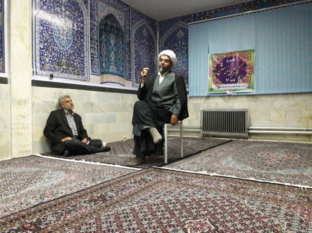 بسیج دانشجویی برگزار کرد .
نشستی با حضور حاج اقا باباشاهی مسئول نماینده ی ولی فقیه در بسبج دانشجویی  6