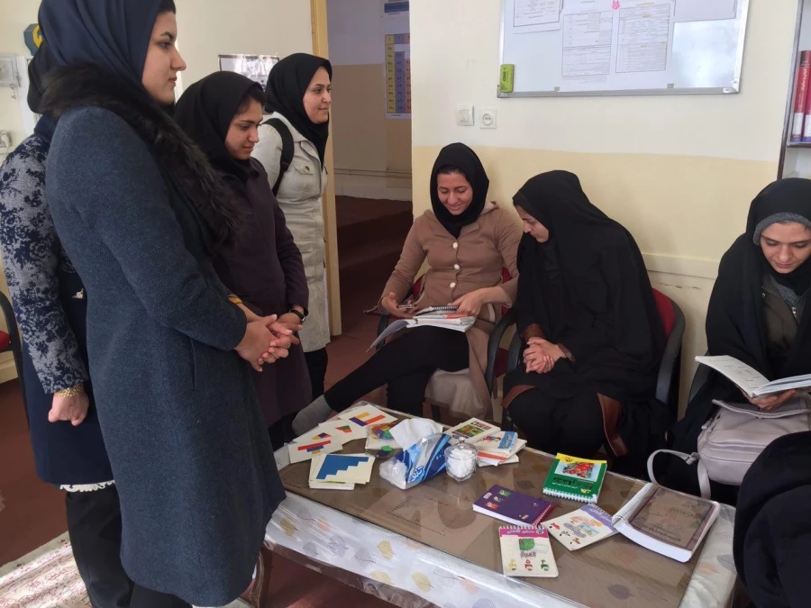 به مناسبت هفته پژوهش برگزار شد:
بازدید اعضای کانون سلامت و طب سنتی از مرکز  آموزش و توانبخشی مشکلات ویژگی یادگیری  شهید کریمیان 3