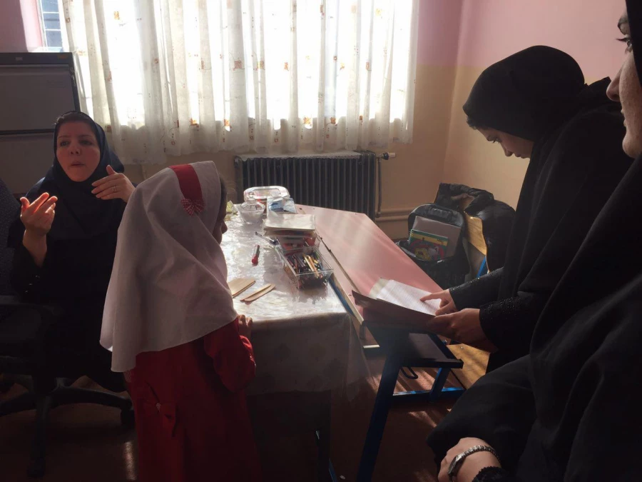 به مناسبت هفته پژوهش برگزار شد:
بازدید اعضای کانون سلامت و طب سنتی از مرکز  آموزش و توانبخشی مشکلات ویژگی یادگیری  شهید کریمیان 10