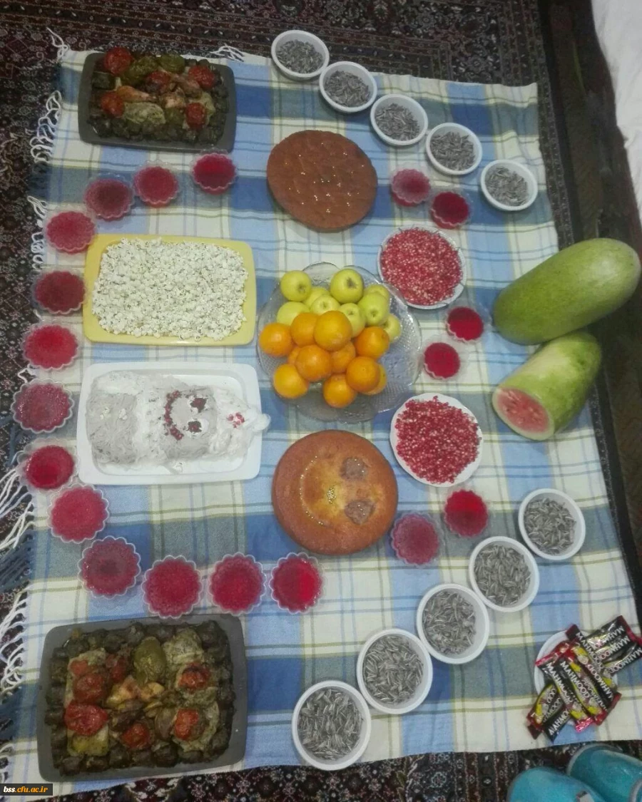 به همت کانون ایرانگردی و ایانشناسی برگزار شد :
مراسم شب یلدا 2