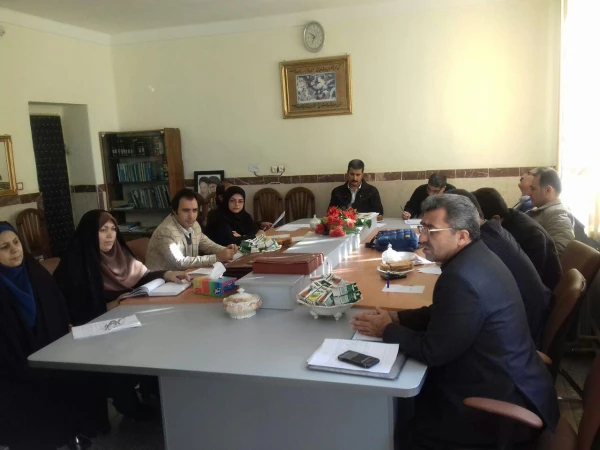 در پردیس بنت الهدی صدر برگزار شد:

دومین نشست شورای آموزشی 2