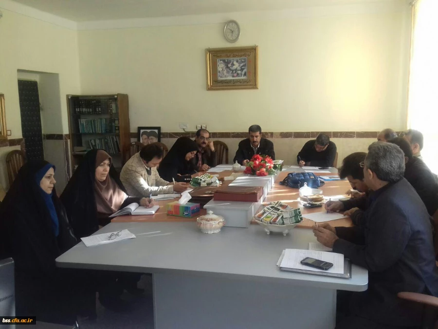 در پردیس بنت الهدی صدر برگزار شد:

دومین نشست شورای آموزشی 2