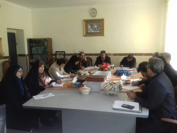 در پردیس بنت الهدی صدر برگزار شد:

دومین نشست شورای آموزشی 2