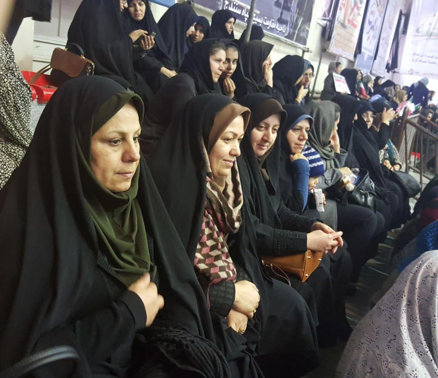 حضور کارکنان پردیس بنت الهدی صدر درمراسم حماسه 9 دی 4