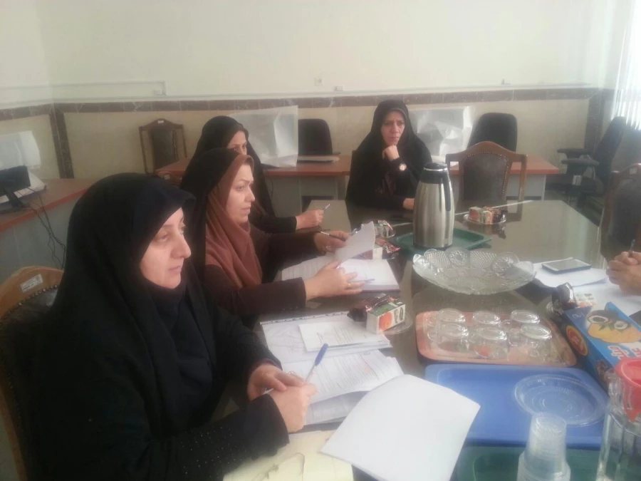 جلسه کمیته امتحانات پردیس  بنت الهدی صدر 4