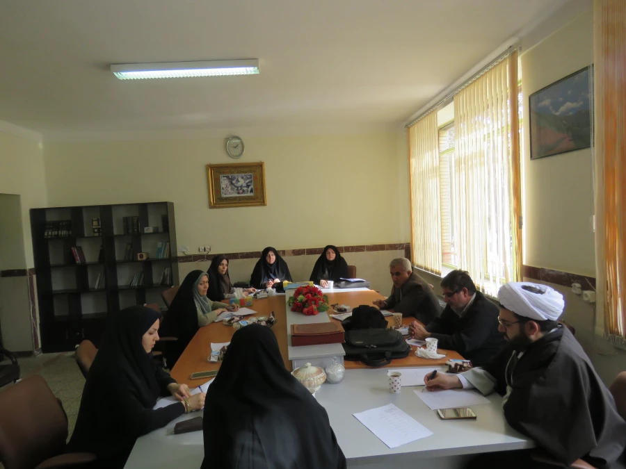 برگزاری سومین جلسه شورای پردیس بنت الهدی صدر کردستان 3