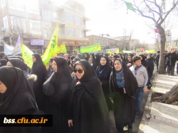 حضور کارکنان ، اساتید ودانشجو معلمان پردیس بنت الهدی صدر در راهپیمایی پر شکوه 22 بهمن 5