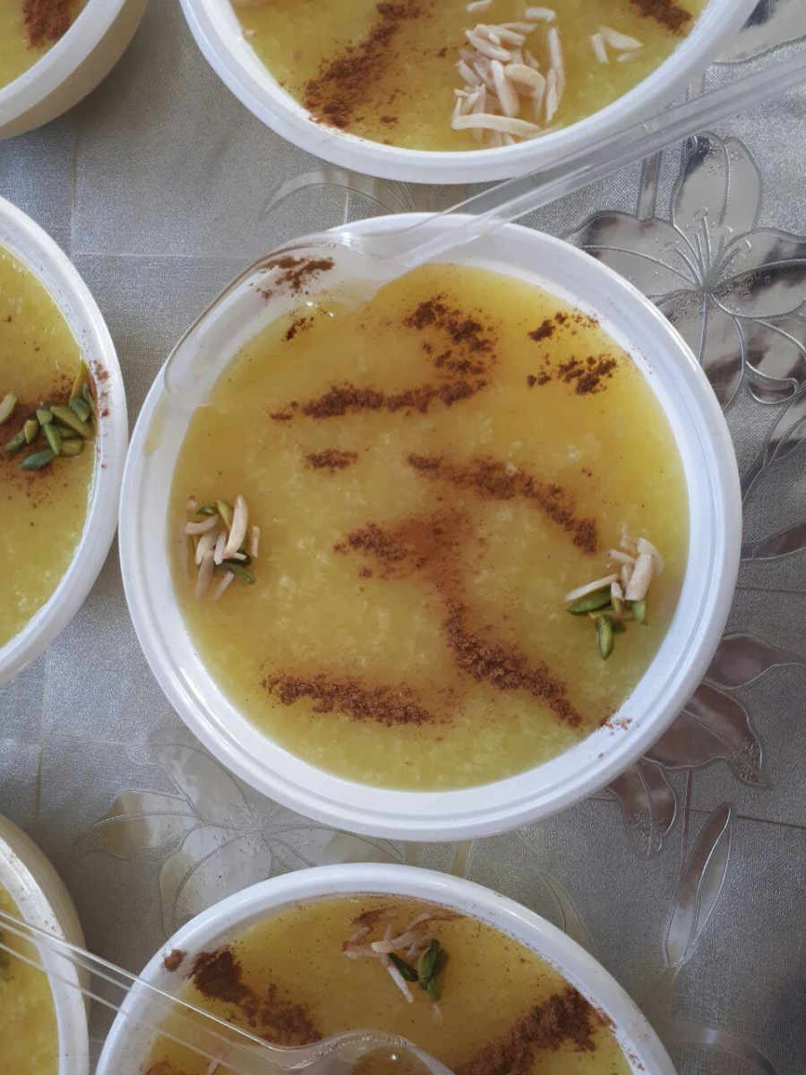 هیأت فاطمیه با همکاری بسیج دانشجویی به مناسبت شهادت فلطمه  برگزار کرد:
پختن شله زرد و بسته بندی آجیل مشکل گشا 2